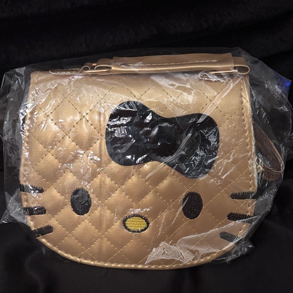 Hello Kitty Gold Quilted Crossbody Bag - Picture 1 of 2